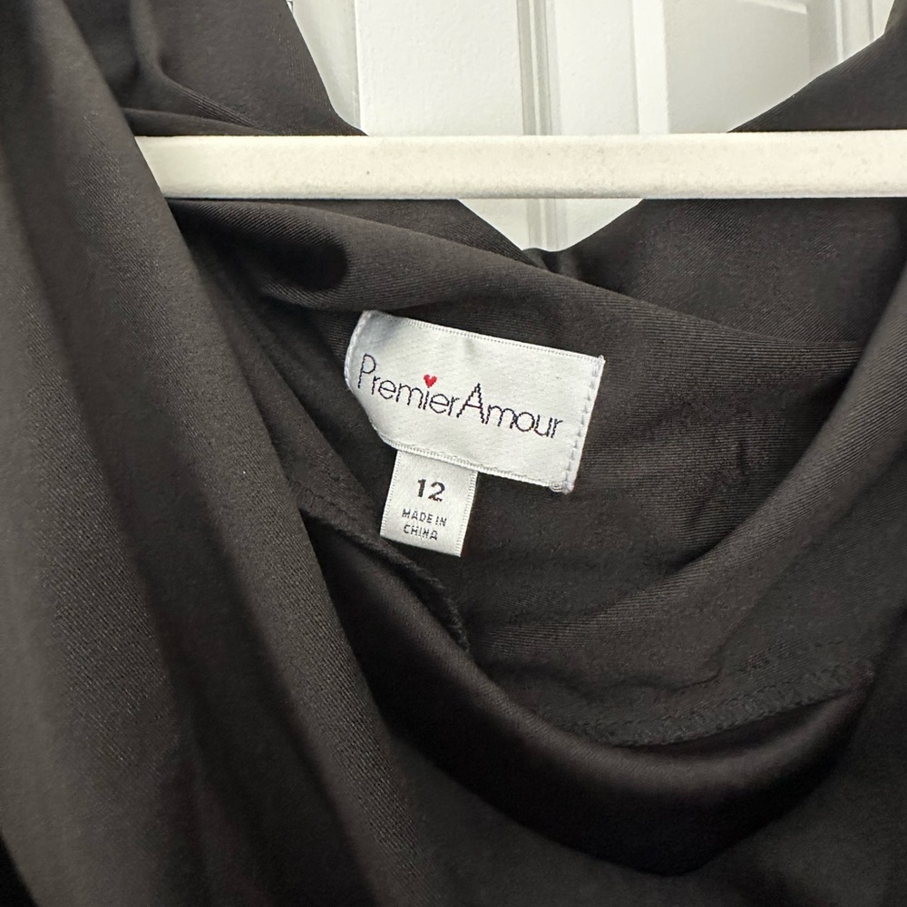 Premier Black One-Shoulder Midi Dress with Side Slit - Picture 5 of 5